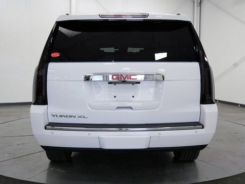 Used 2020 GMC Yukon XL Denali w/ Denali Premium Package AWD/4WD image 6