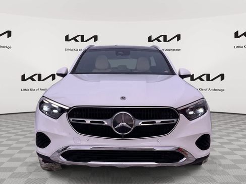 Used 2024 Mercedes-Benz GLC 300 4MATIC image 1