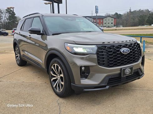 New 2026 Ford Explorer ST-Line RWD image 7