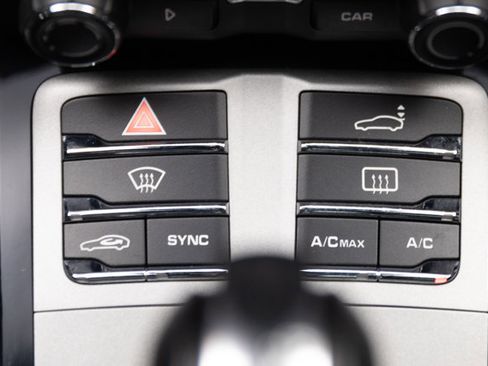 Used 2016 Porsche Panamera S image 86