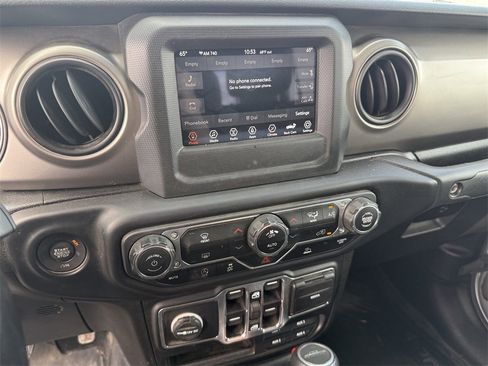 Used 2021 Jeep Gladiator Willys image 18