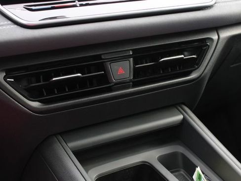 New 2026 Volkswagen Tiguan SE AWD/4WD image 17