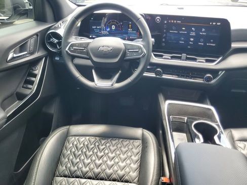 Certified 2025 Chevrolet Equinox LT w/ Safety and Technology Package image 14