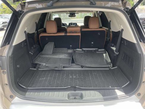 Used 2025 Nissan Pathfinder Platinum w/ Cargo Package AWD/4WD image 16
