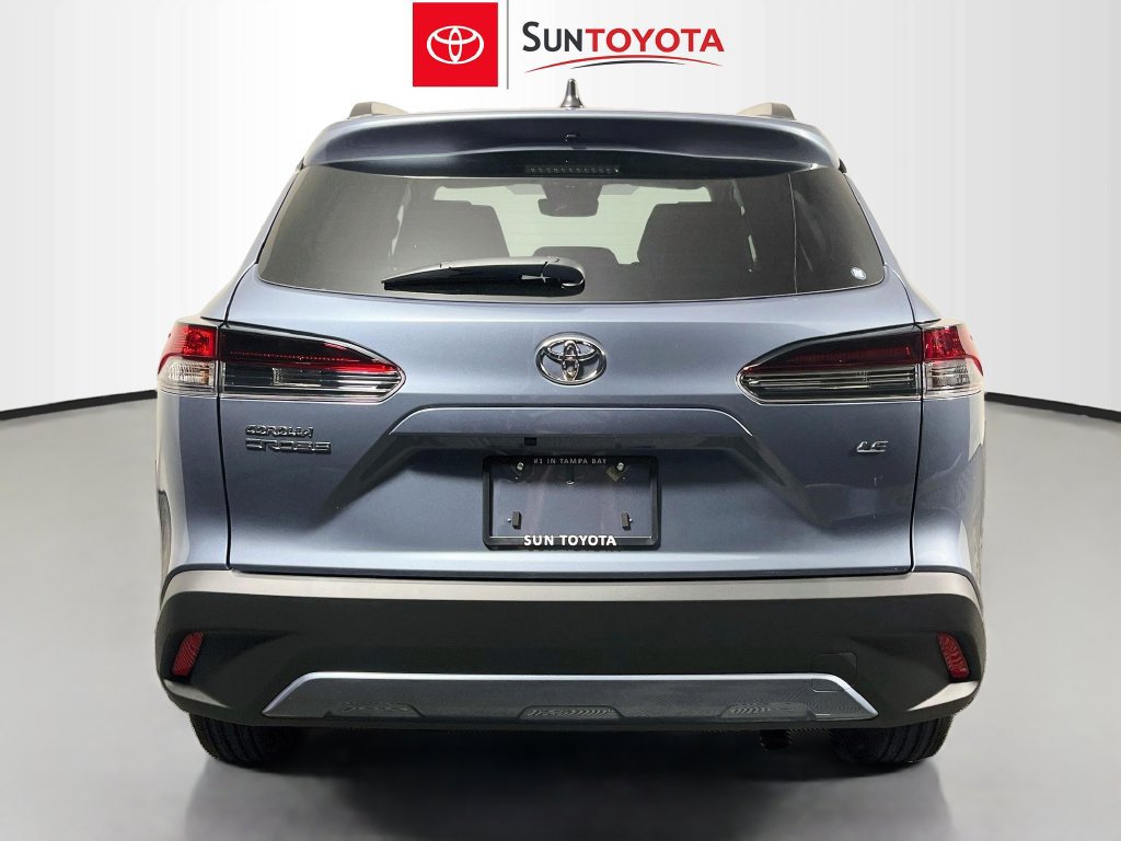 New 2026 Toyota Corolla Cross LE w/ Moonroof Package FWD image 4
