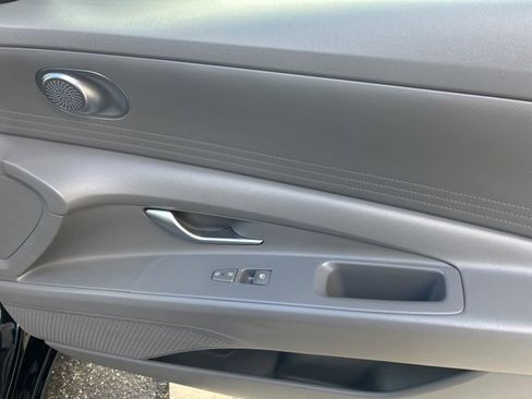 Certified 2023 Hyundai Elantra SEL image 24