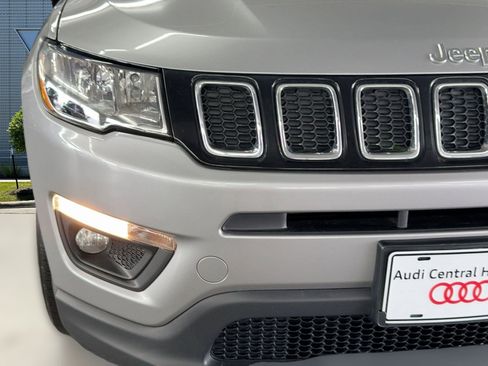 Used 2020 Jeep Compass Latitude image 10