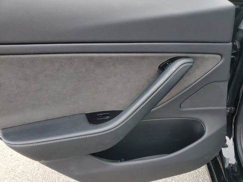 Used 2019 Tesla Model 3 Mid Range image 14