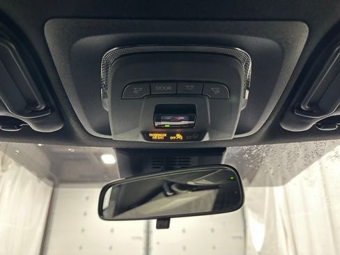 Used 2025 Toyota Corolla SE image 41