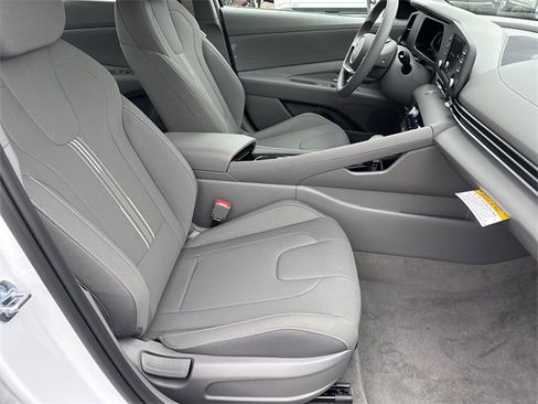 New 2026 Hyundai Elantra Blue image 13