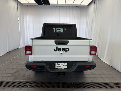 Used 2021 Jeep Gladiator Sport AWD/4WD image 5