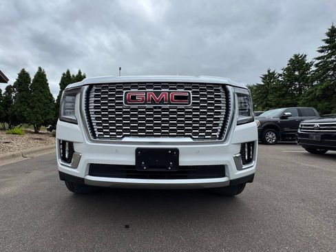 Used 2024 GMC Yukon Denali AWD/4WD image 4