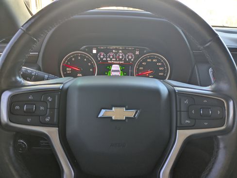 Used 2021 Chevrolet Tahoe Premier w/ Premium Package image 26