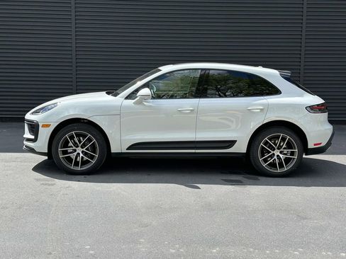 Certified 2026 Porsche Macan AWD/4WD image 2