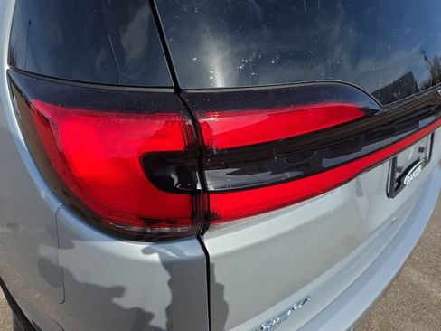 New 2026 Chrysler Pacifica Select image 35