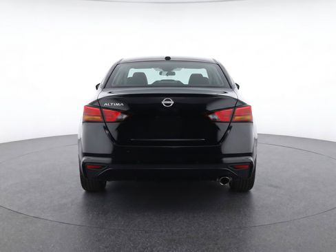 Used 2025 Nissan Altima 2.5 SV FWD image 7
