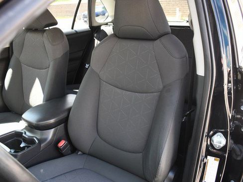 Certified 2019 Toyota RAV4 XLE w/ Carpet Mat Package image 17