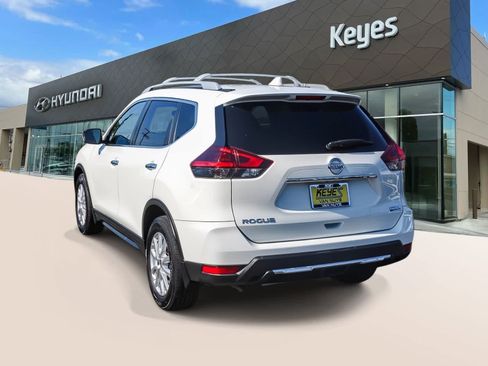Used 2019 Nissan Rogue S w/ Special Edition Package FWD image 7