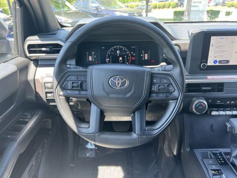 Used 2026 Toyota Tacoma SR5 AWD/4WD image 15