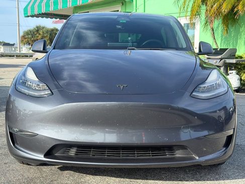 Used 2021 Tesla Model Y Long Range AWD/4WD image 7