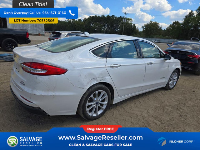 Used 2019 Ford Fusion SEL FWD image 4