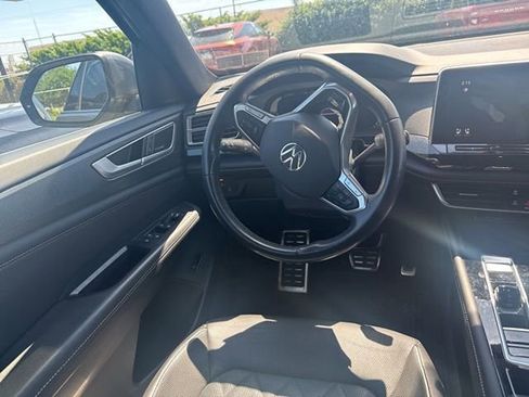 Used 2024 Volkswagen Atlas Cross Sport SEL Premium R-Line AWD/4WD image 21
