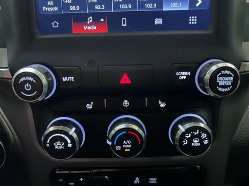 Used 2024 RAM 1500 Big Horn AWD/4WD image 17