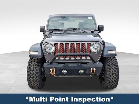 Used 2018 Jeep Wrangler Sport image 3