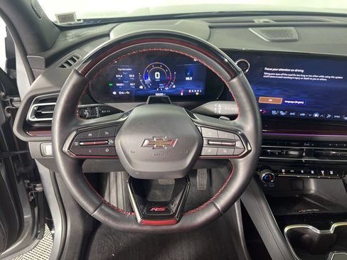 Used 2024 Chevrolet Traverse RS image 7