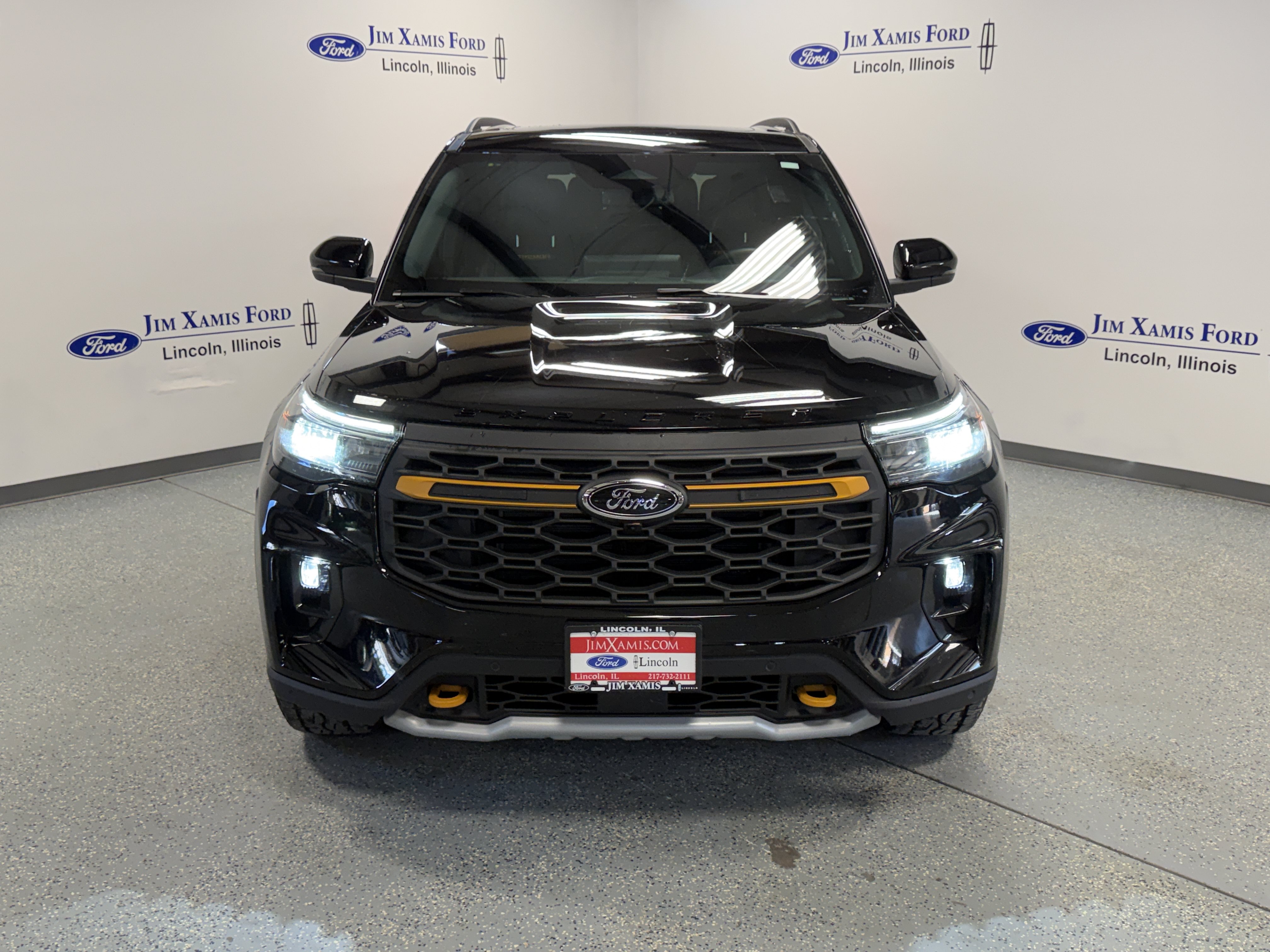Used 2026 Ford Explorer Tremor w/ Tremor Ultimate Package AWD/4WD image 2