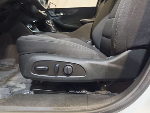 Used 2023 Chevrolet Malibu LT FWD image 14