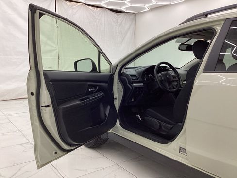 Used 2014 Subaru Crosstrek 2.0i Premium w/ Moonroof Package image 16