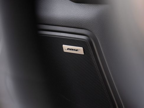 Certified 2026 Porsche Macan AWD/4WD image 22