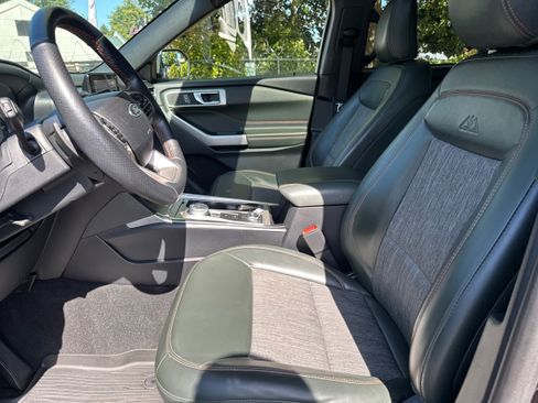 Used 2022 Ford Explorer Timberline AWD/4WD image 9