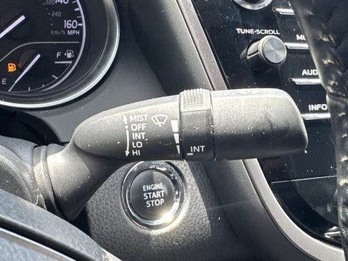 Used 2018 Toyota Camry SE w/ Convenience Package FWD image 28