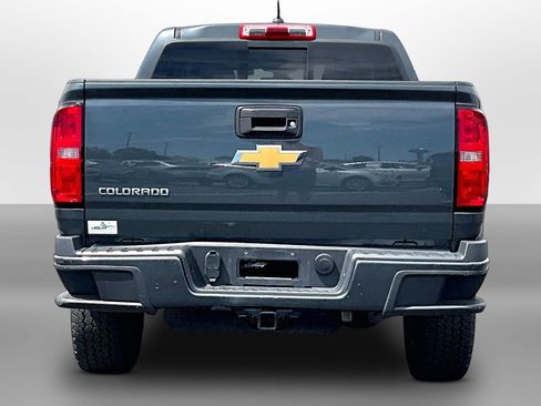Used 2016 Chevrolet Colorado Z71 AWD/4WD image 4