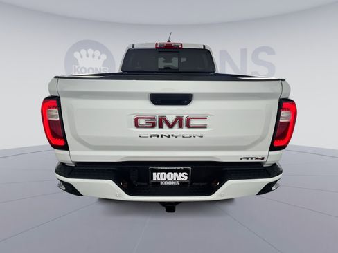 Used 2024 GMC Canyon AT4 w/ Technology Package image 5