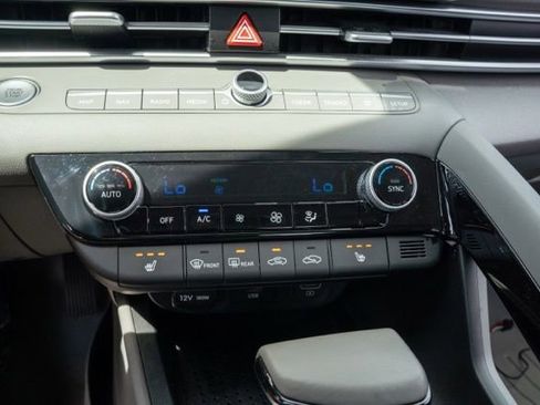 Used 2023 Hyundai Elantra SEL w/ Convenience Package FWD image 23