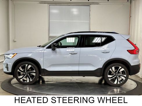 Used 2024 Volvo XC40 B5 Ultimate w/ Protection Package Premier AWD/4WD image 6