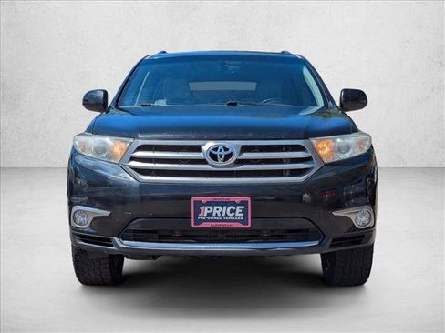 Used 2012 Toyota Highlander SE w/ Tow Pkg AWD/4WD image 2