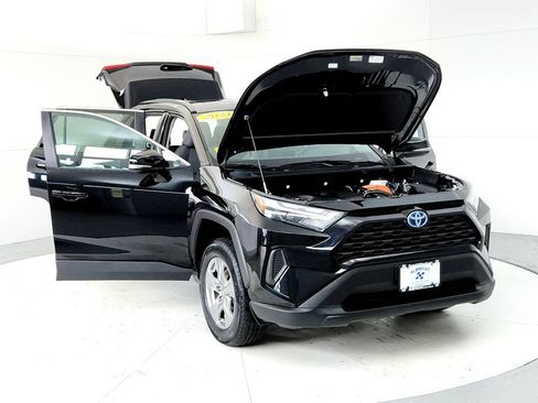 Certified 2024 Toyota RAV4 XLE w/ Convenience Package AWD/4WD image 9