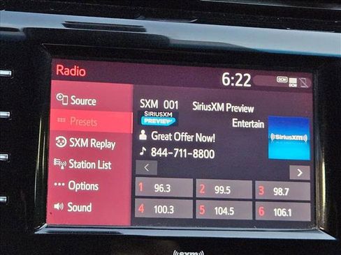 Used 2020 Toyota Camry SE FWD image 9
