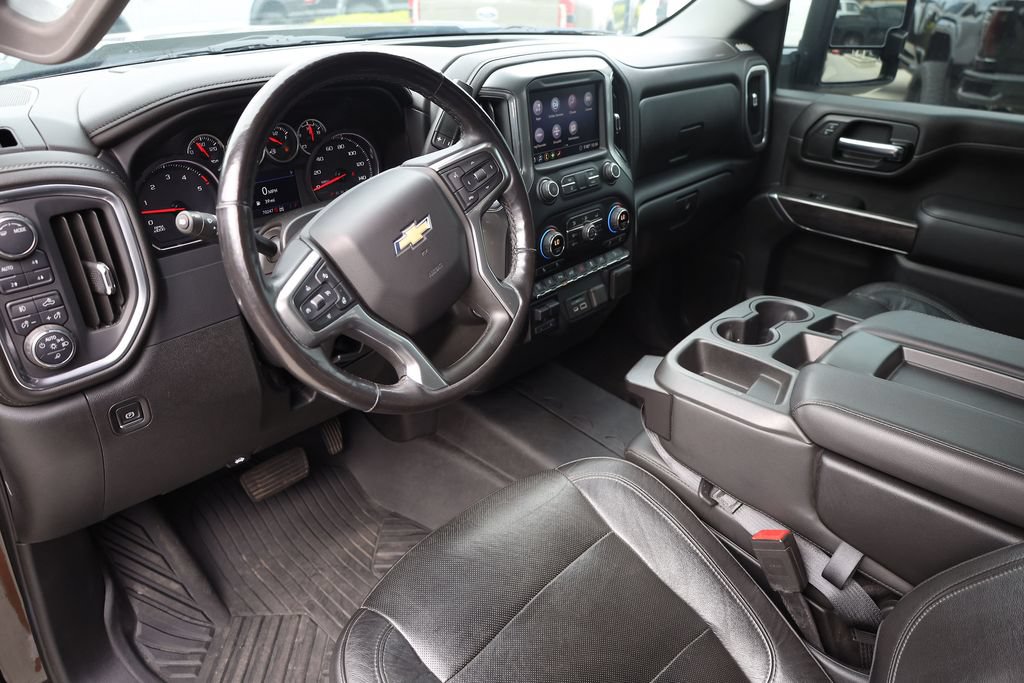 Used 2020 Chevrolet Silverado 3500 LTZ AWD/4WD image 12