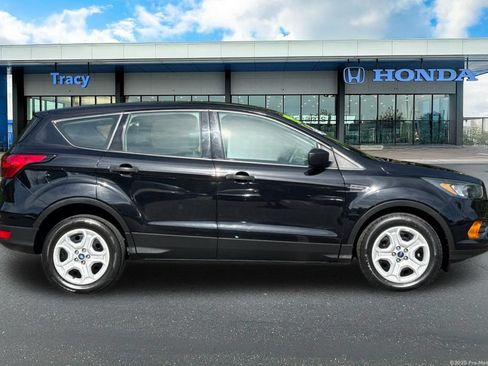 Used 2019 Ford Escape S FWD image 4
