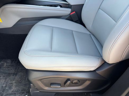 New 2026 Ford Explorer Active w/ Active Comfort Package image 13