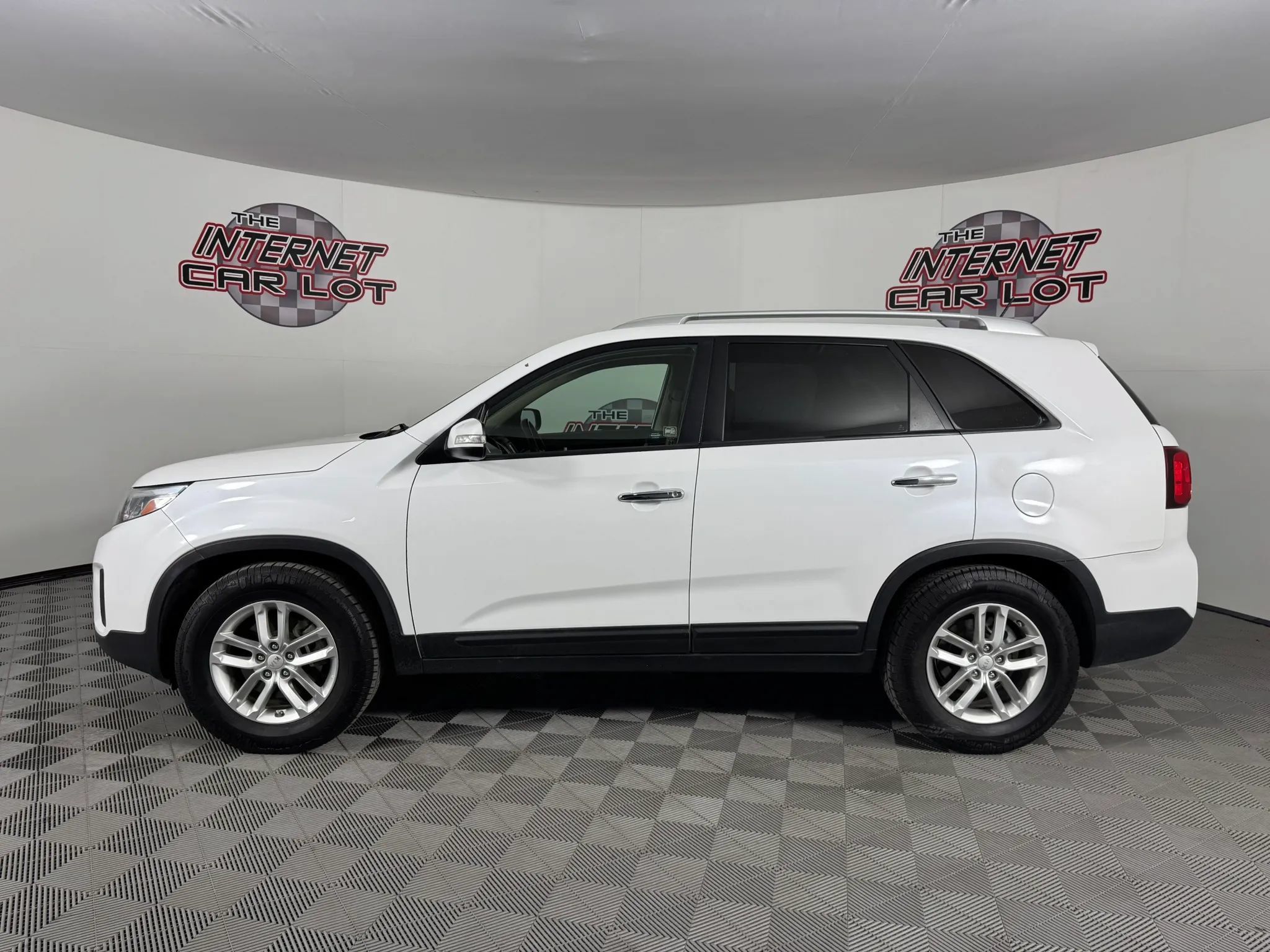 Used 2015 Kia Sorento LX FWD image 4