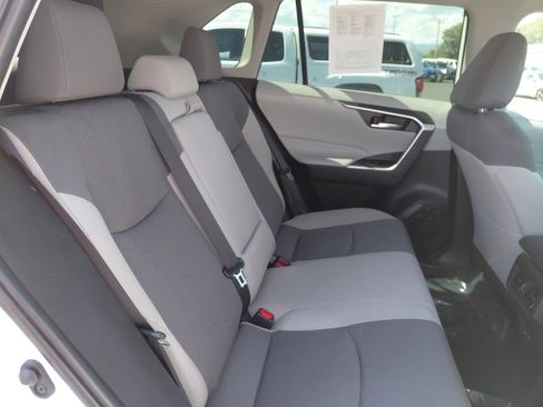 Certified 2022 Toyota RAV4 XLE AWD/4WD image 25