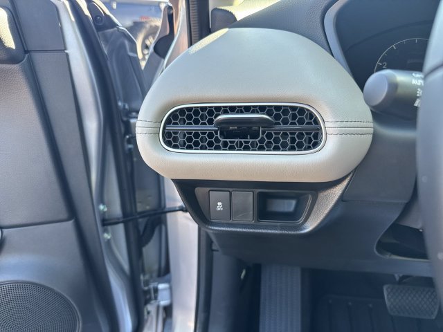 Used 2026 Honda HR-V EX-L image 13