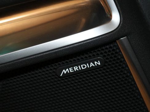 Used 2020 Jaguar E-PACE SE image 53