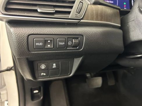 Used 2018 Honda Accord Touring image 19